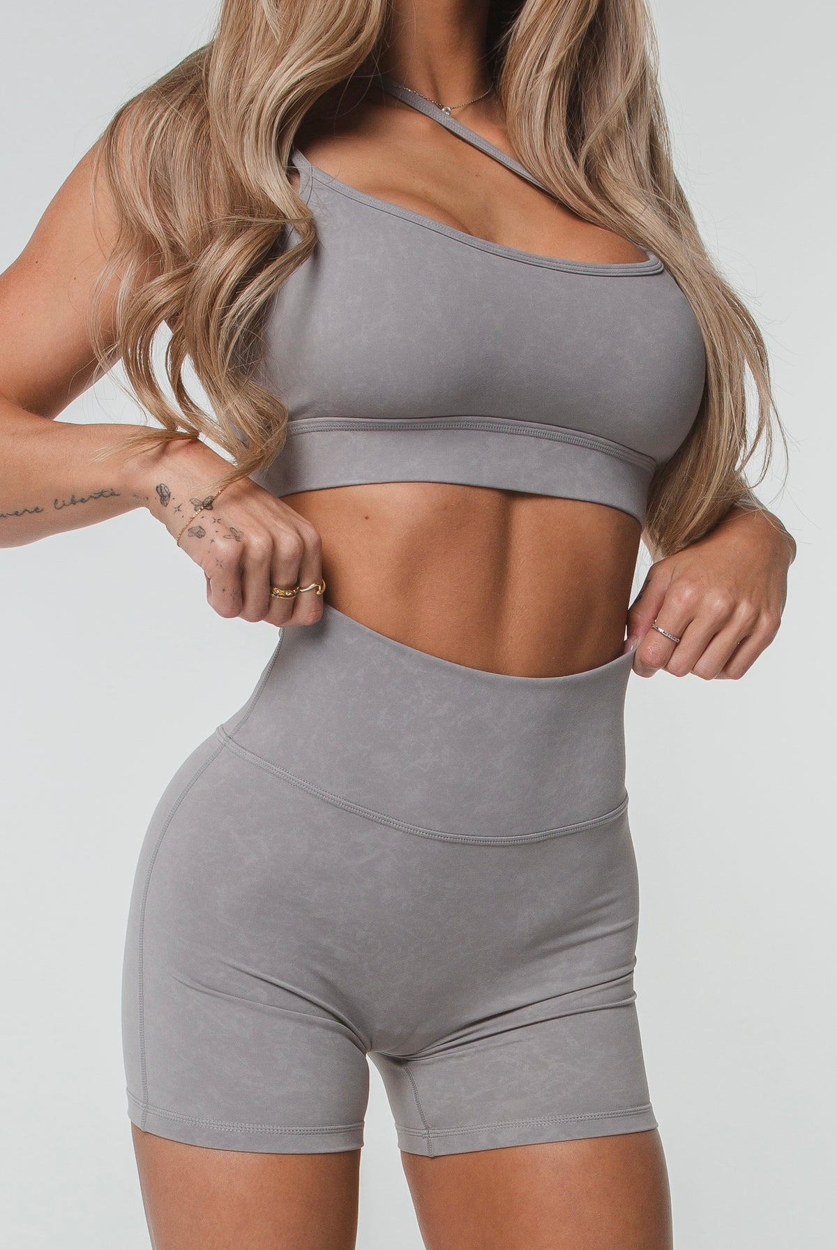 FADED SHORT- ASH - TAHIRA Official - Womens Gym Gear
